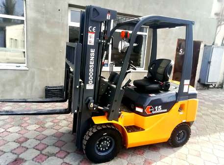 Вилочный погрузчик Goodsense FD 15