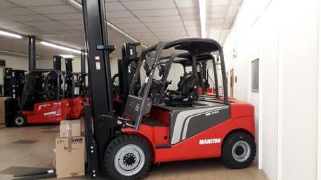 Вилочный погрузчик Manitou ME 440