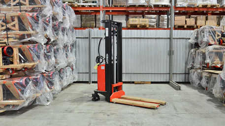 Штабелер с электрическим подъемом Noblelift SPM 1525
