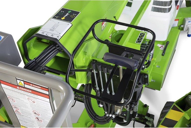 Коленчатый подъемник Niftylift SD 170 4x4