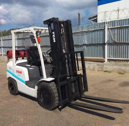 Газобензиновый вилочный погрузчик TCM SMART FG 20 T3 C