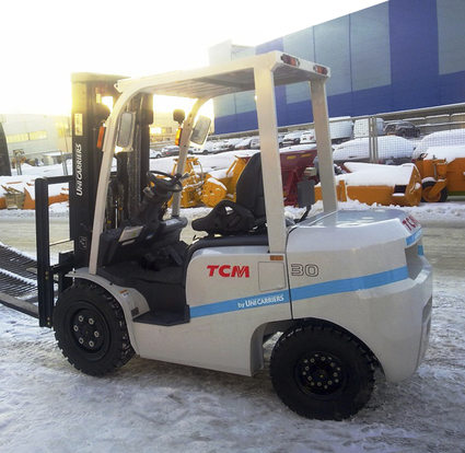 Дизельный вилочный погрузчик TCM FD 30 C3Z