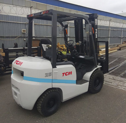 Дизельный вилочный погрузчик TCM FHD 25 T3A
