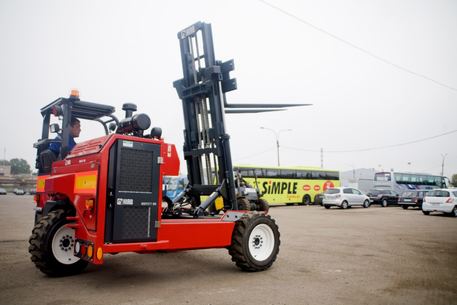 Мобильный вилочный погрузчик Moffett M9