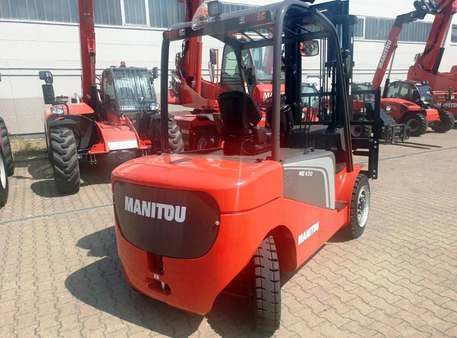Вилочный погрузчик Manitou ME 450