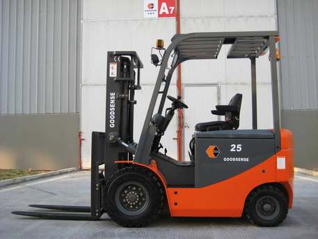Вилочный погрузчик Goodsense FD 25