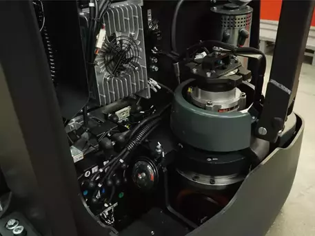 Самоходный электро-штабелер Noblelift PS 12 TSL. Поднимает 1800 кг.