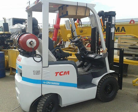 Газобензиновый вилочный погрузчик TCM FG 15 T 13