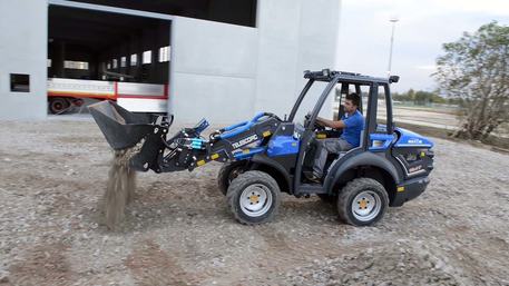 Мини погрузчик Multione 12.4 T