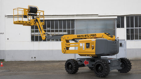 Коленчатый подъемник Haulotte HA16 RTJ PRO